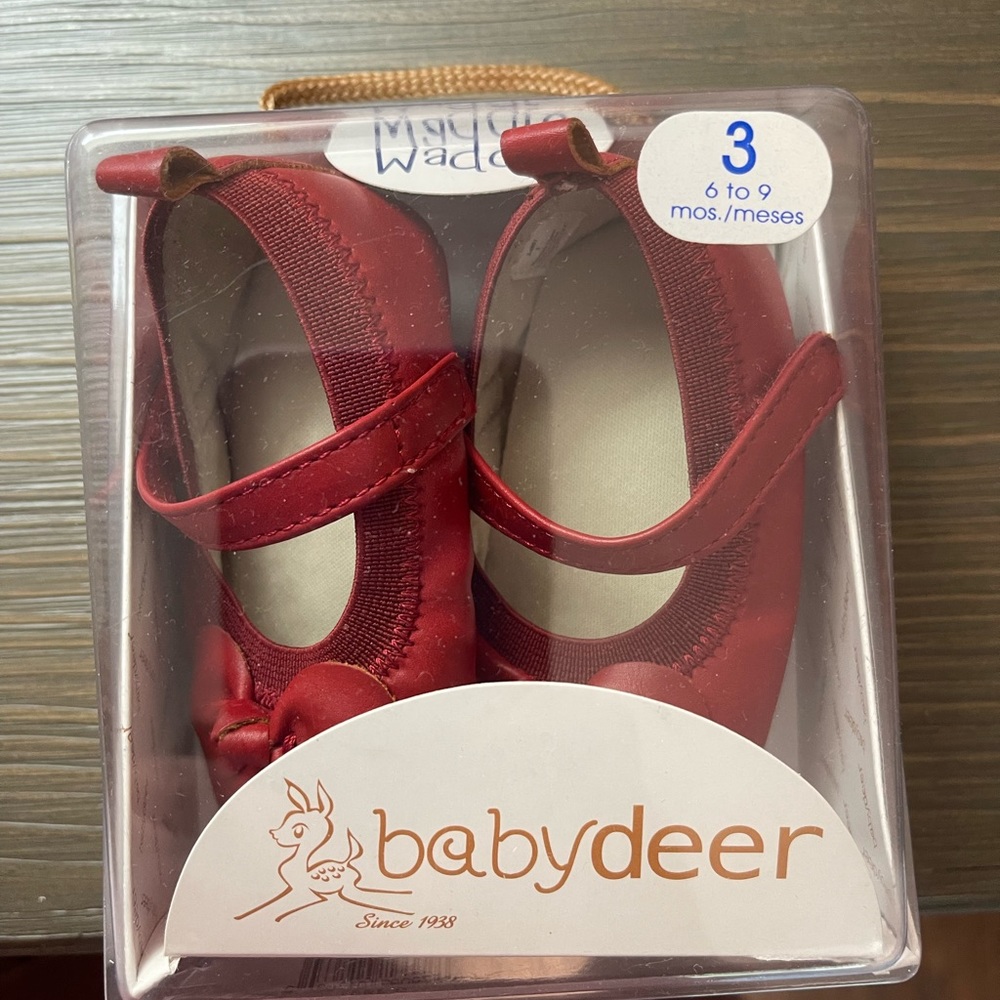 Baby Deer red shoes size 3 with box